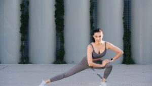 Read more about the article Women Can Wear These Leggings for Gym and Yoga: Get a Stylish Look with Ultimate Comfort