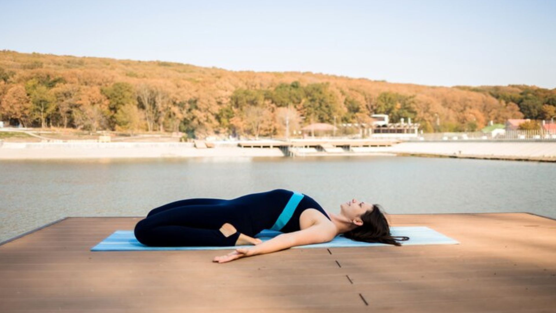 Read more about the article The Best Yoga Poses for Back Pain Relief After a Long Day